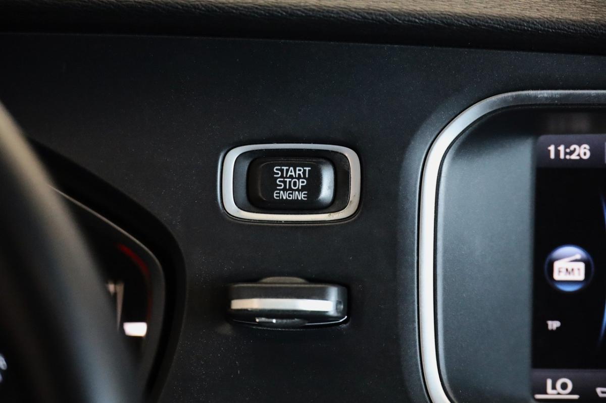 volvo-v40-2012-gasolina-1596cc