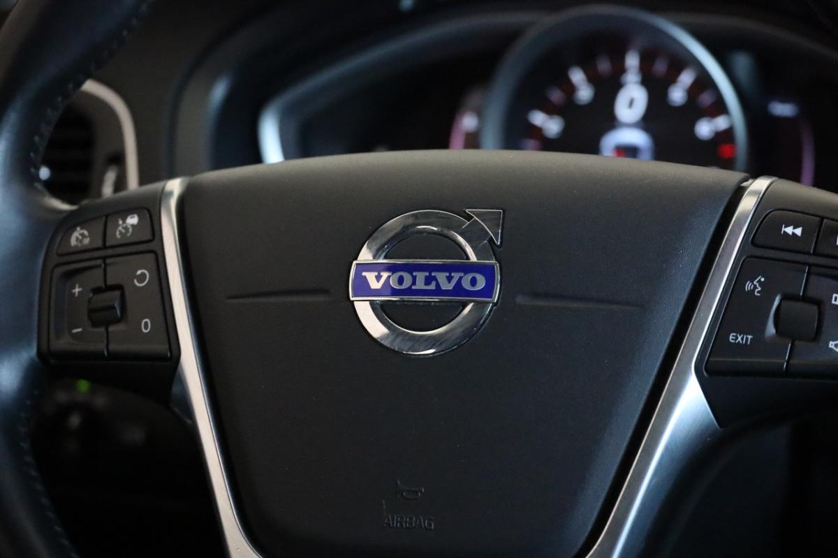 volvo-v40-2012-gasolina-1596cc