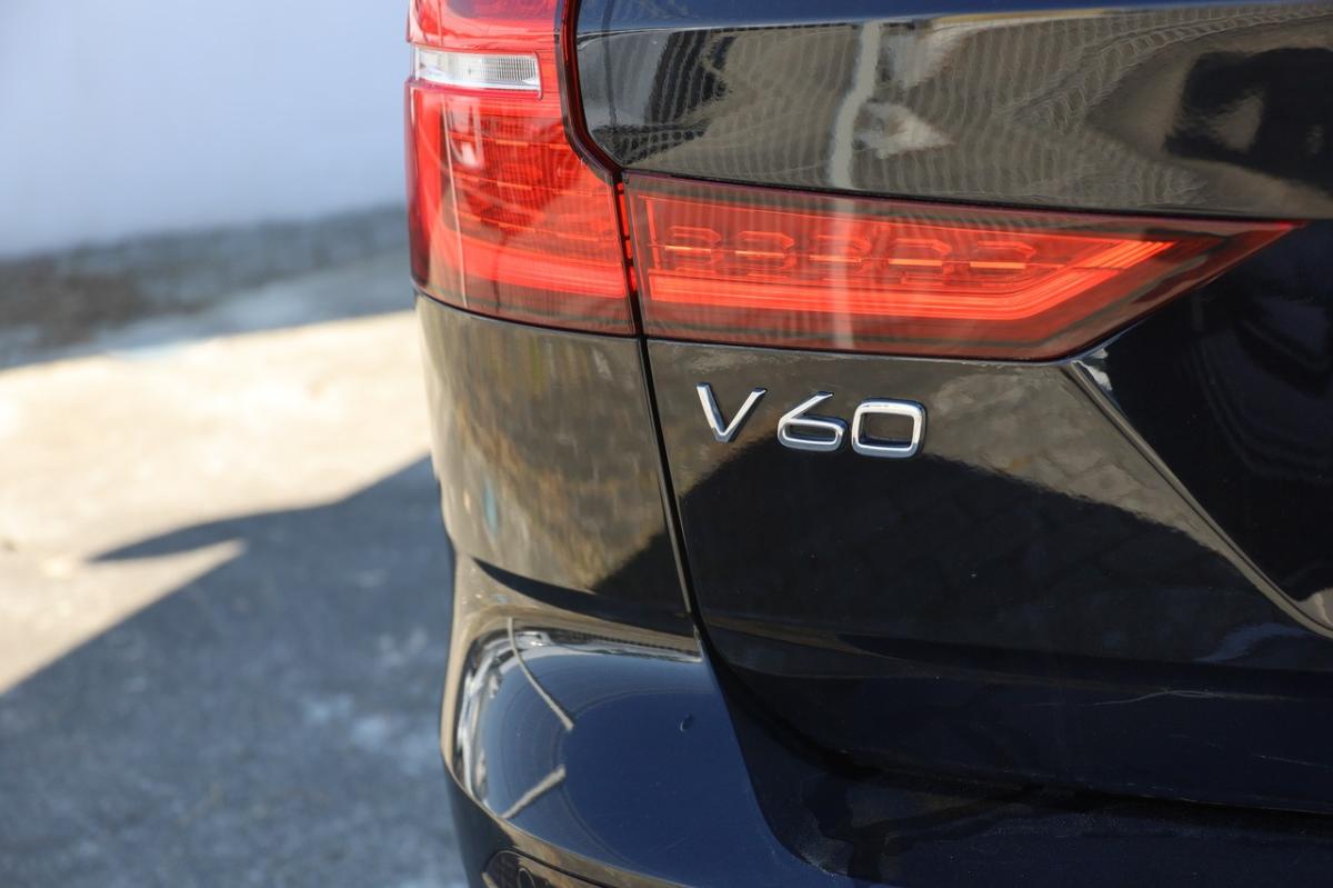volvo-v60-2022-diesel-1969cc
