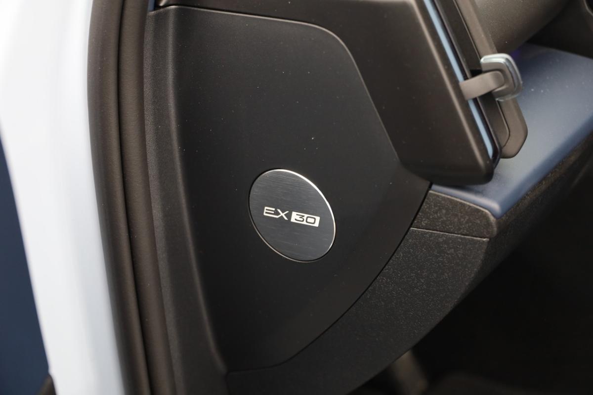 volvo-ex30-2025-eletrico-0cc