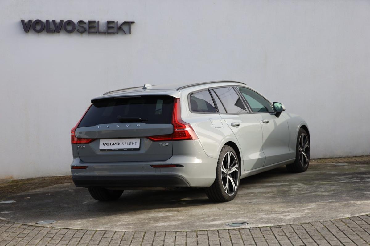 volvo-v60-2025-hibrido-a-gasolina-1969cc