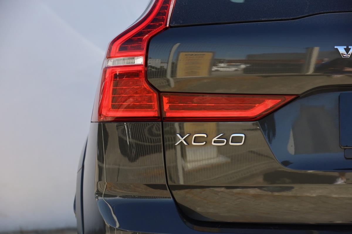 volvo-xc60-2017-diesel-1969cc