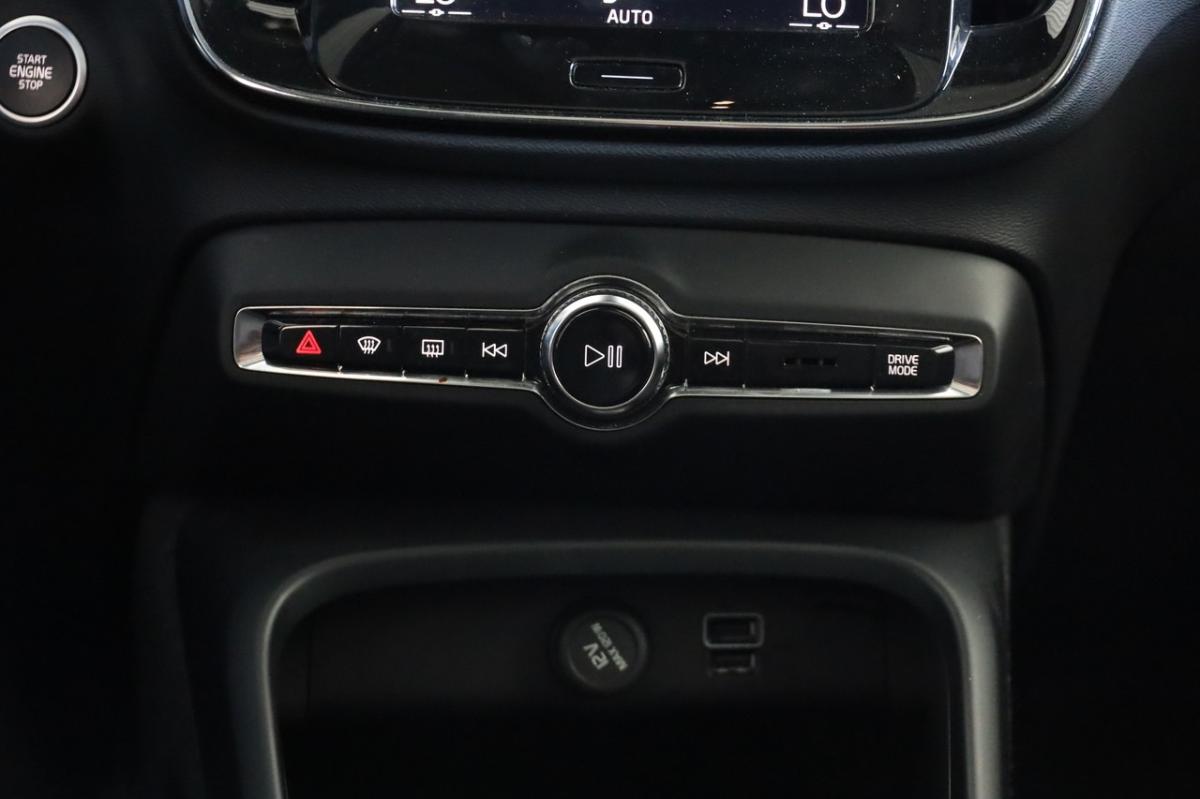 volvo-xc40-2021-hibrido-a-gasolina-1477cc