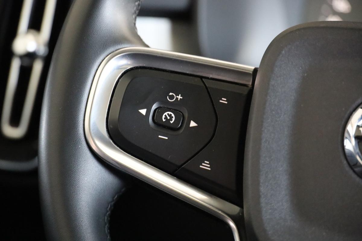 volvo-xc40-2021-hibrido-a-gasolina-1477cc
