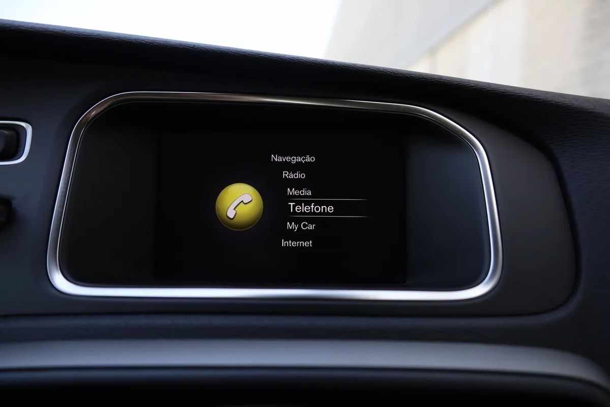 volvo-v40-2018-diesel-1969cc
