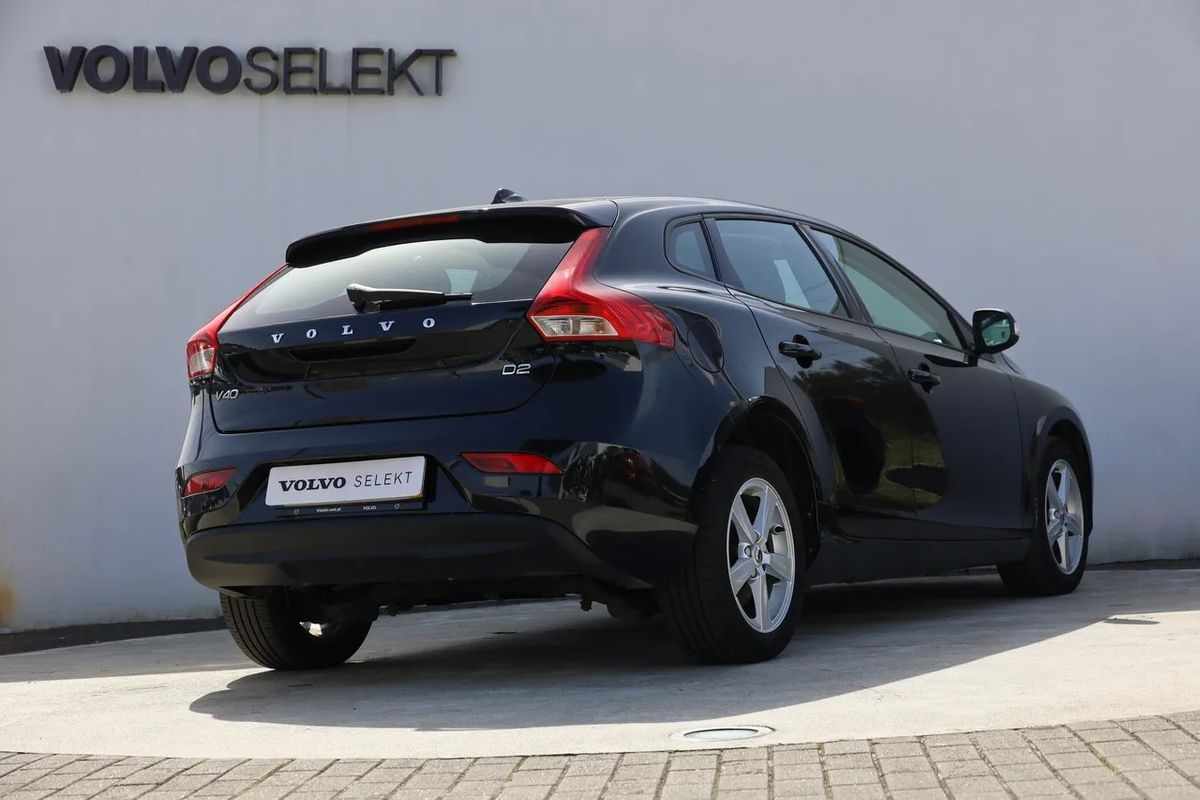 volvo-v40-2018-diesel-1969cc