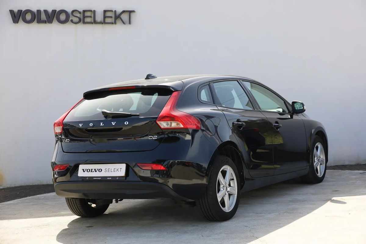 volvo-v40-2018-diesel-1969cc
