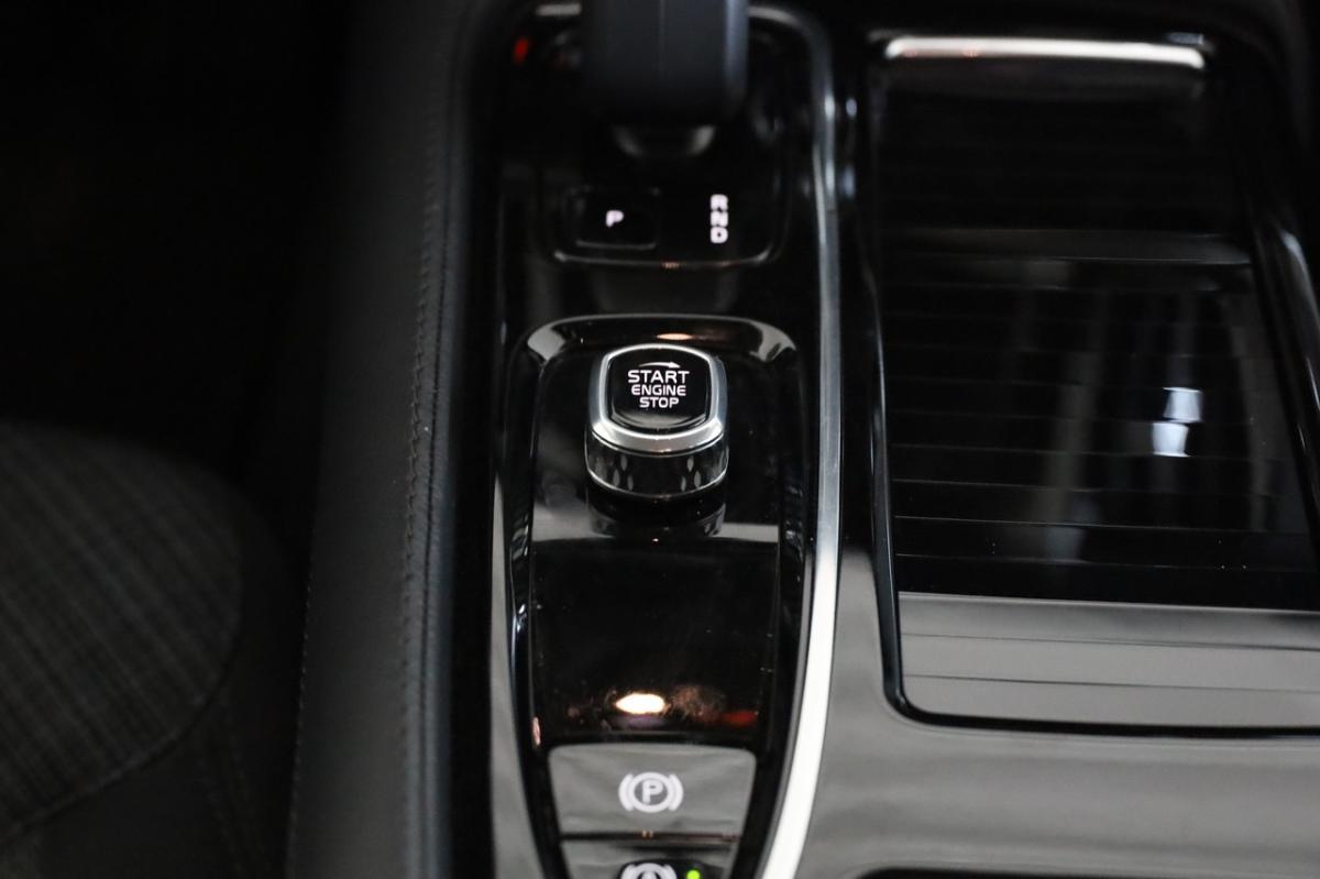 volvo-v60-2023-hibrido-a-gasolina-1969cc