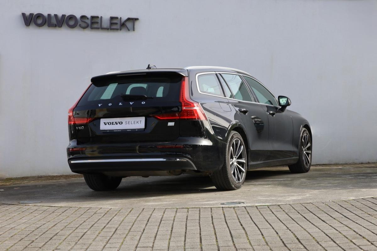 volvo-v60-2023-hibrido-a-gasolina-1969cc