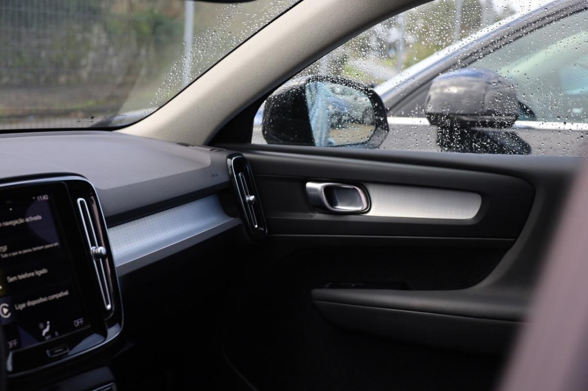 volvo-xc40-2020-hibrido-a-gasolina-1477cc