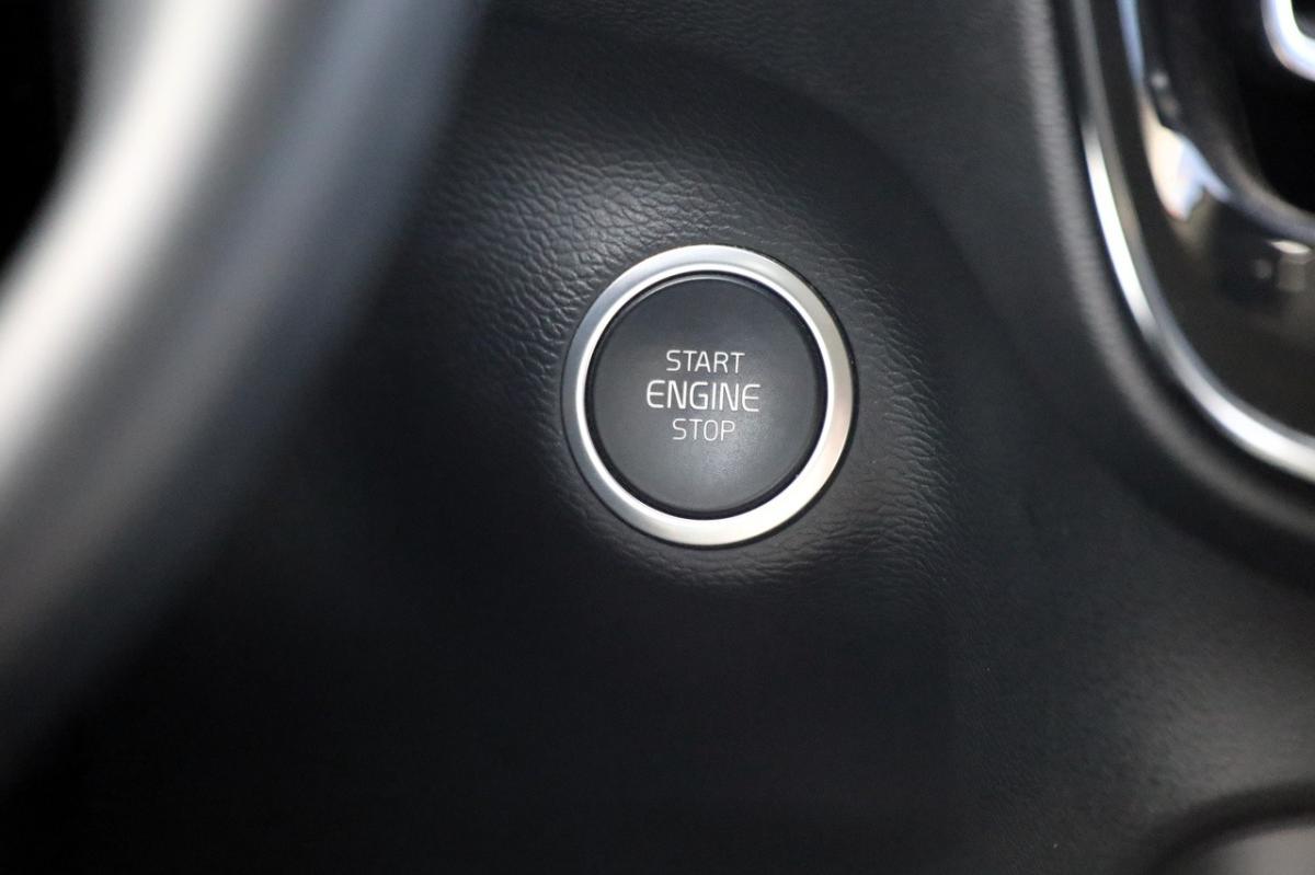 volvo-xc40-2020-hibrido-a-gasolina-1477cc