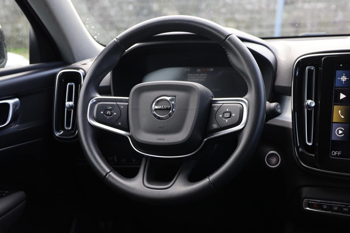 volvo-xc40-2020-hibrido-a-gasolina-1477cc