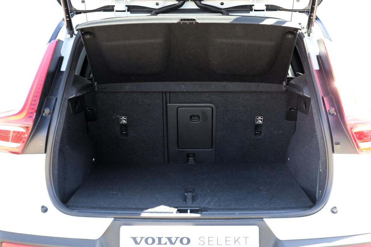 volvo-xc40-2023-eletrico-0cc