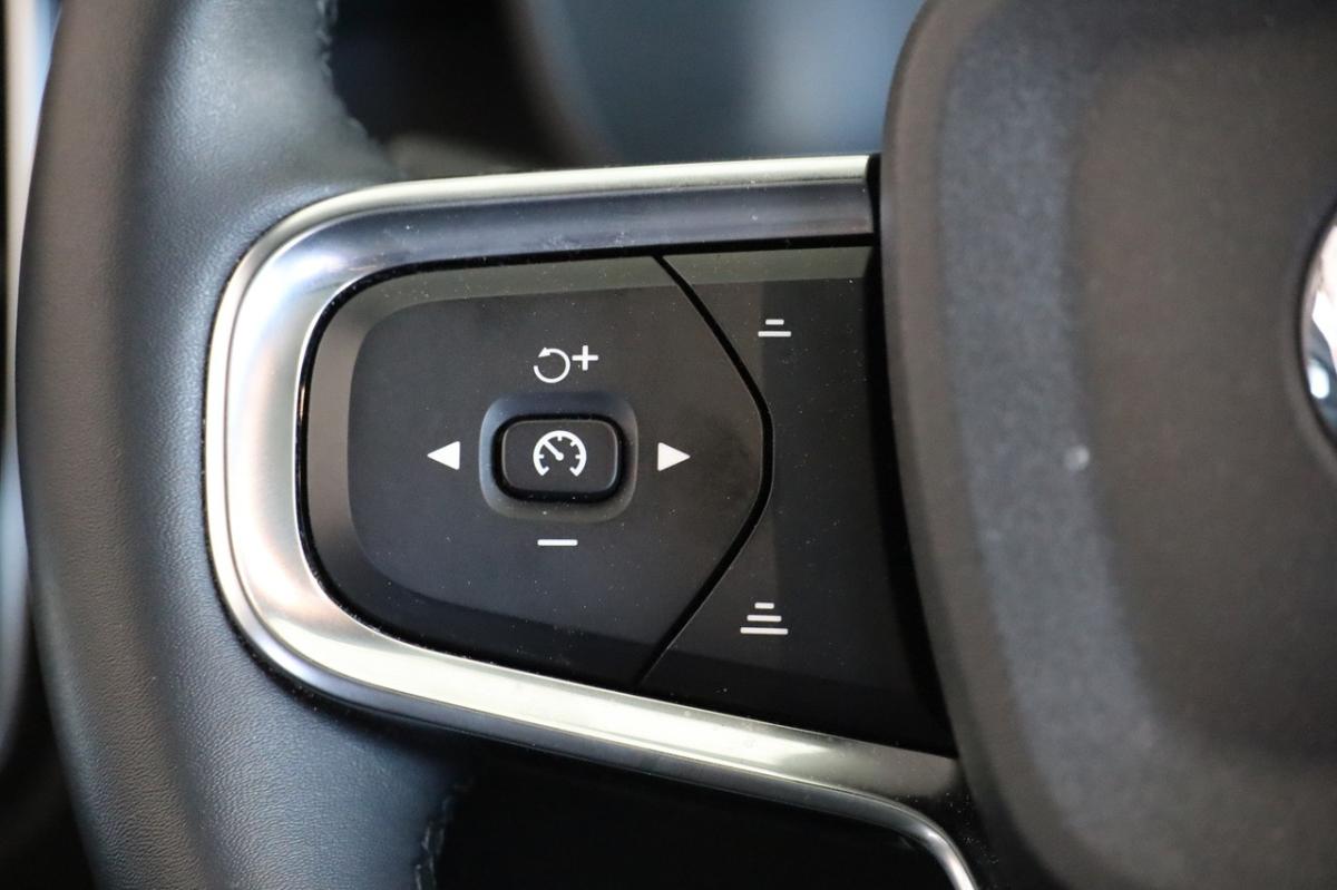 volvo-xc40-2023-eletrico-0cc