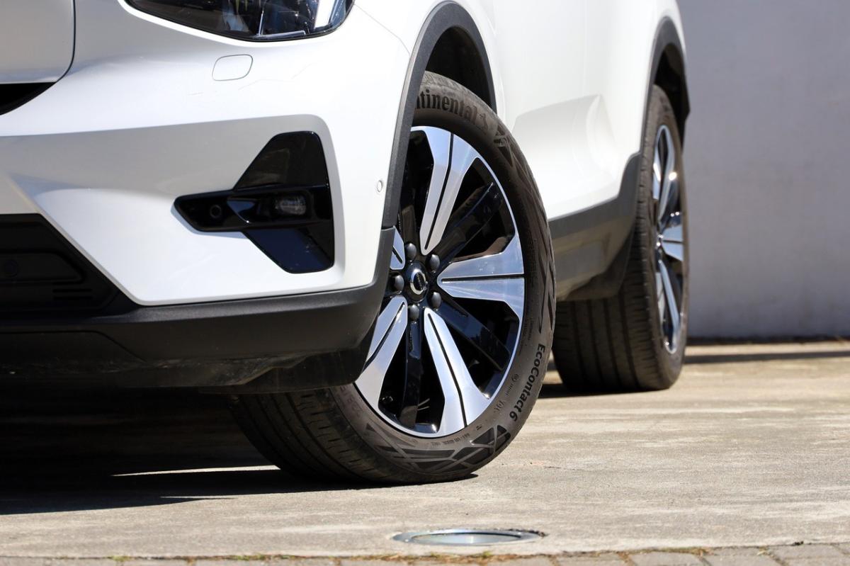 volvo-xc40-2023-eletrico-0cc