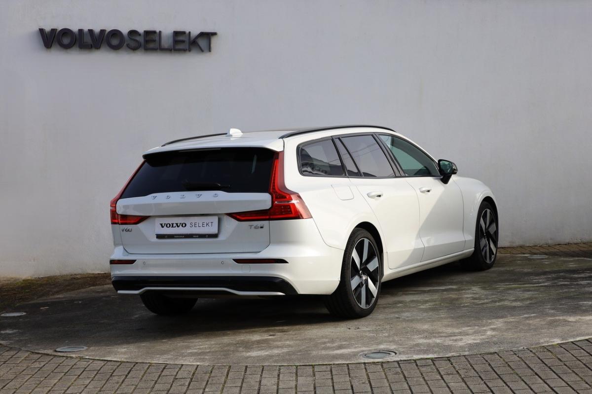 volvo-v60-2024-hibrido-a-gasolina-1969cc