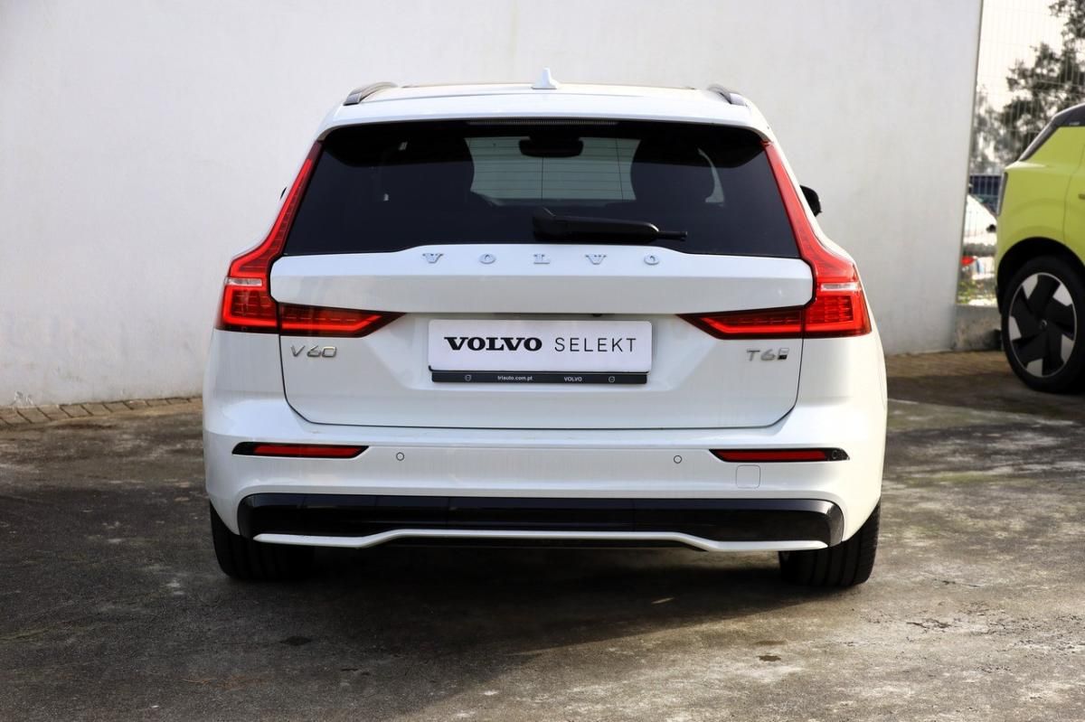 volvo-v60-2024-hibrido-a-gasolina-1969cc