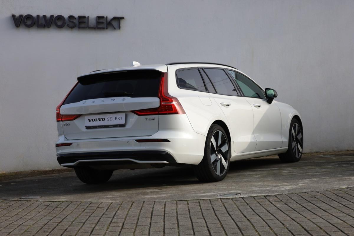 volvo-v60-2024-hibrido-a-gasolina-1969cc