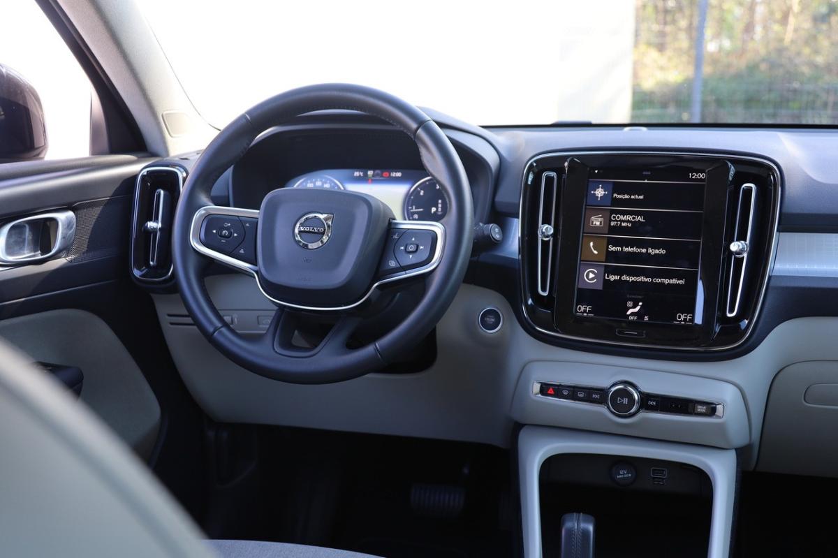 volvo-xc40-2019-diesel-1969cc