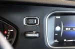 volvo-v40-2016-diesel-1969cc