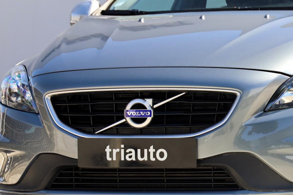 volvo-v40-2016-diesel-1969cc