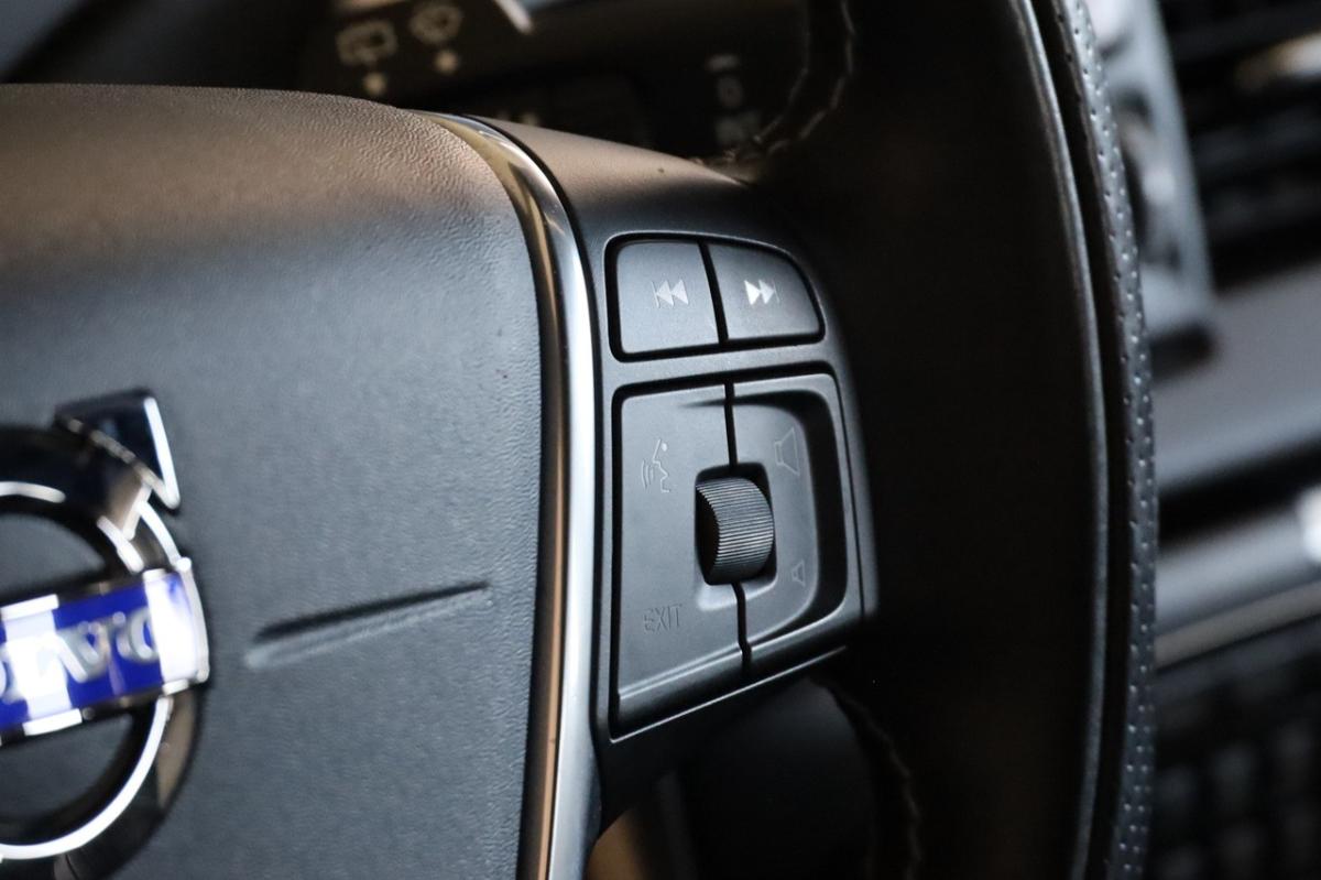 volvo-v40-2016-diesel-1969cc