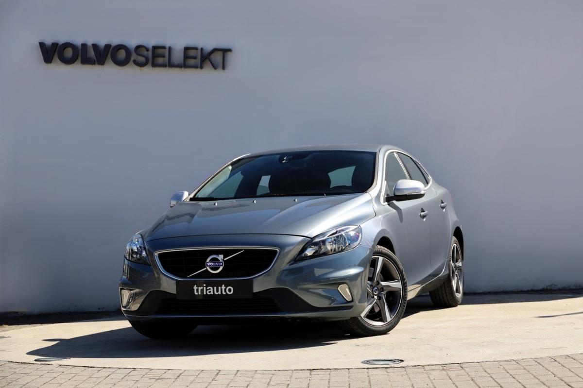 volvo-v40-2016-diesel-1969cc