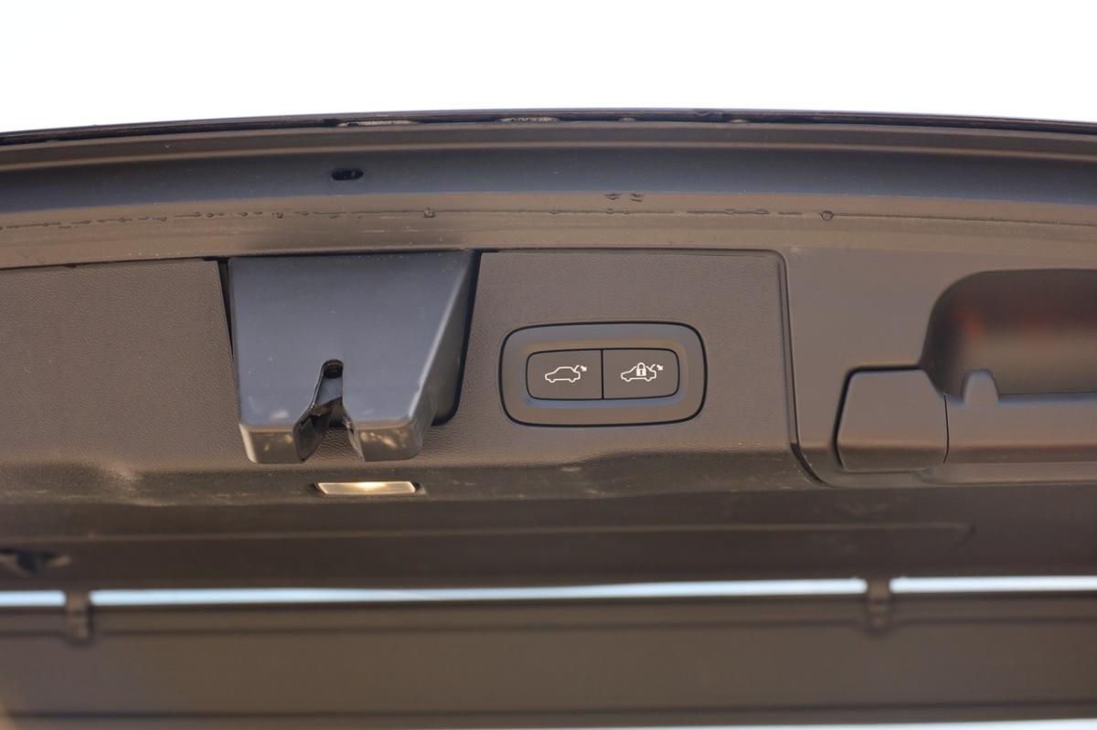 volvo-xc60-2022-hibrido-a-gasolina-1969cc
