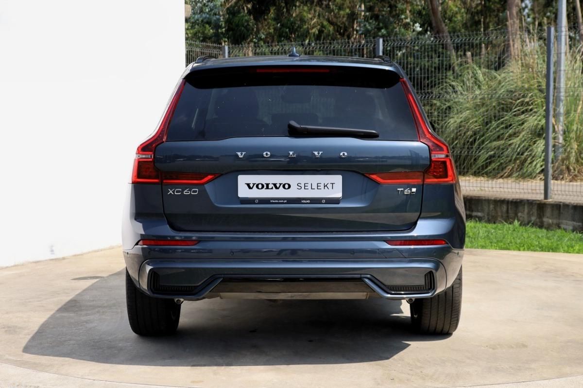 volvo-xc60-2025-hibrido-a-gasolina-1969cc
