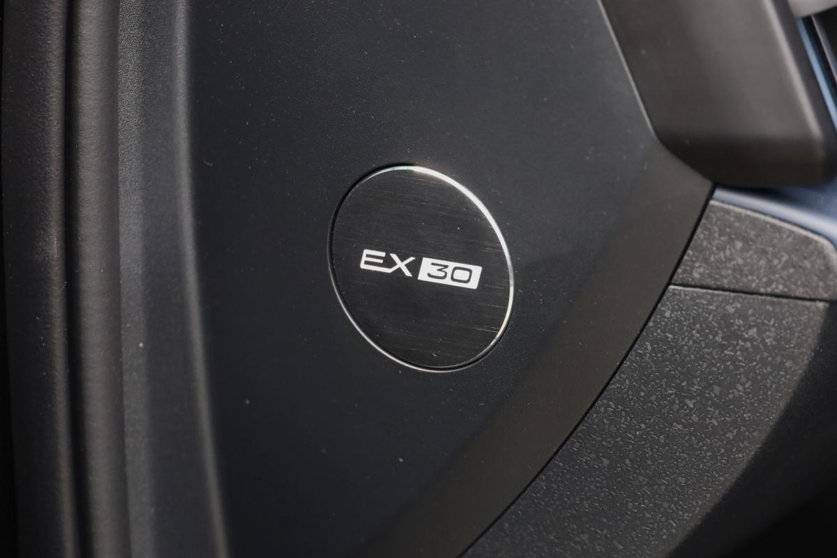 volvo-ex30-2025-eletrico-0cc