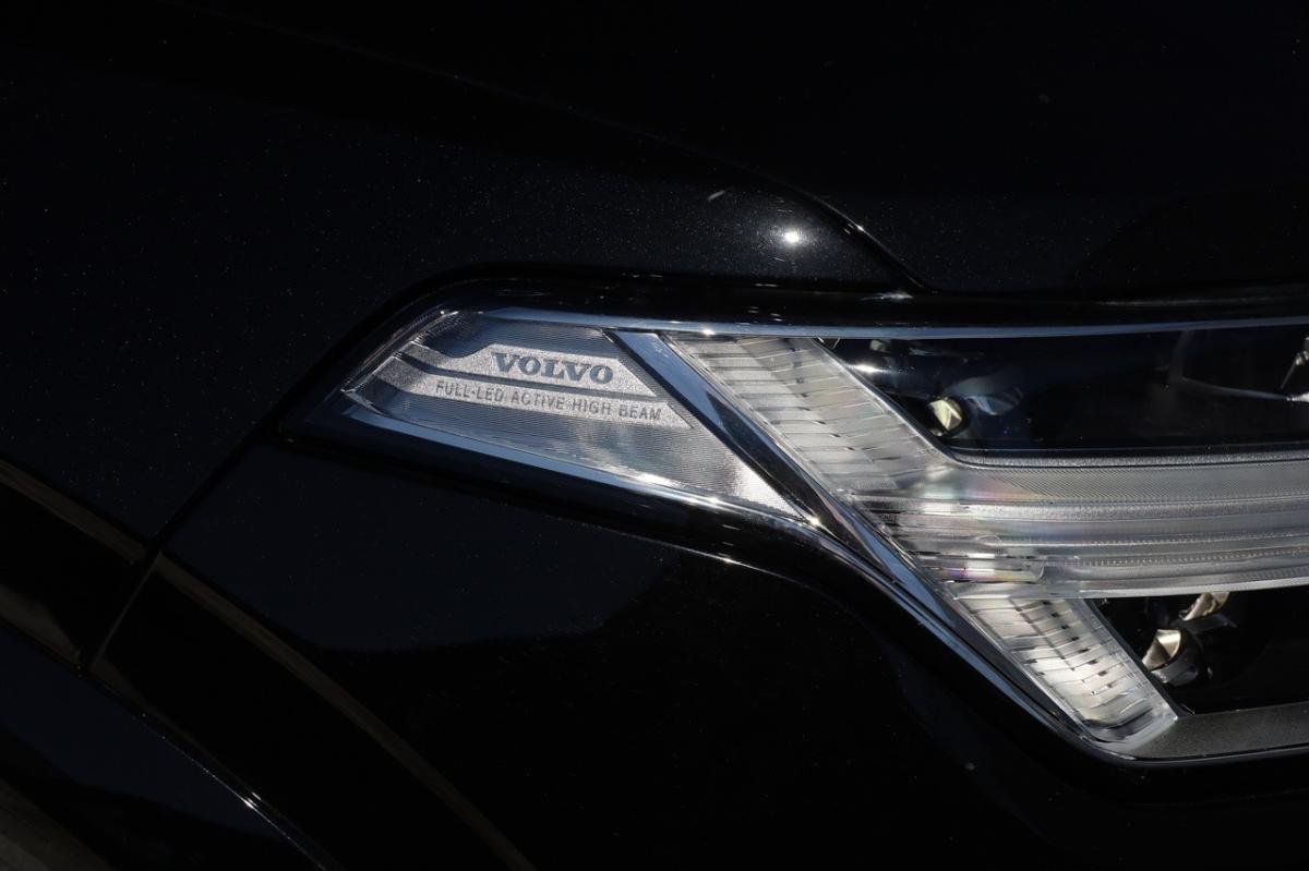 volvo-xc90-2023-hibrido-a-gasolina-1969cc