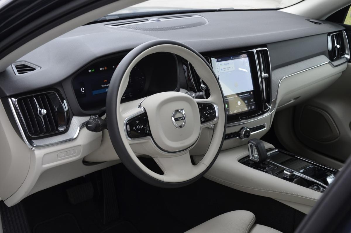 volvo-v60-2026-hibrido-a-gasolina-1969cc