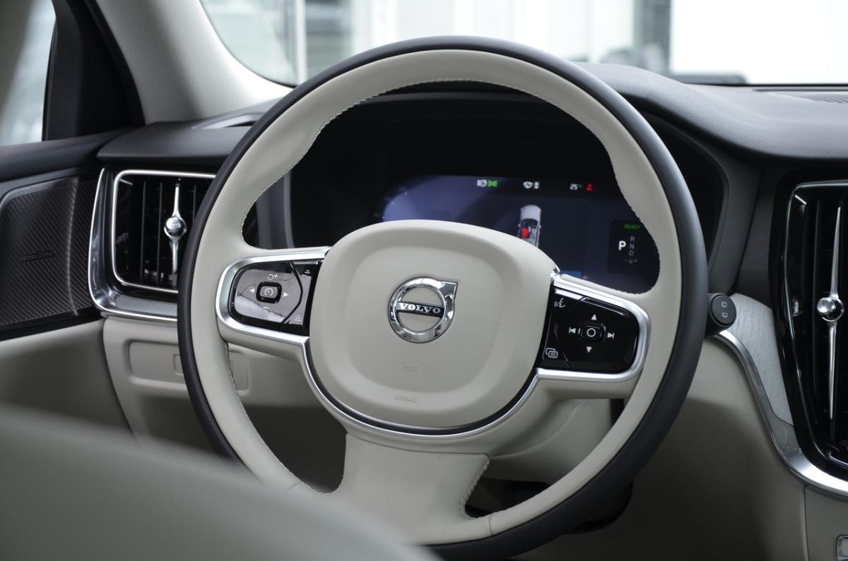 volvo-v60-2026-hibrido-a-gasolina-1969cc