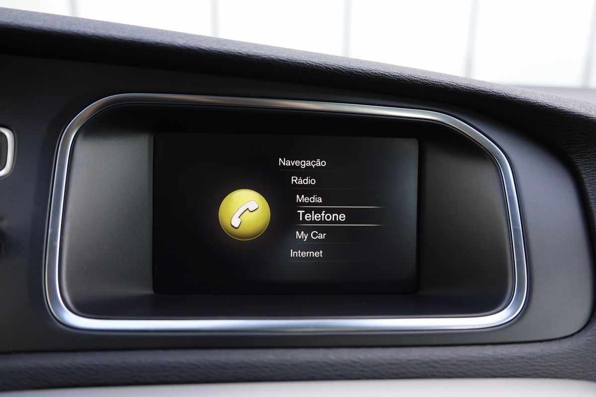 volvo-v40-2017-diesel-1969cc