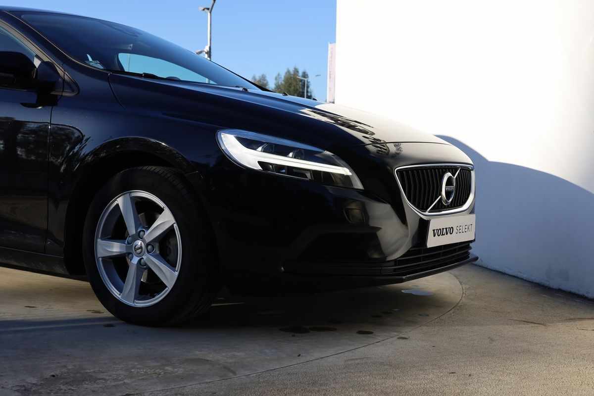 volvo-v40-2017-diesel-1969cc
