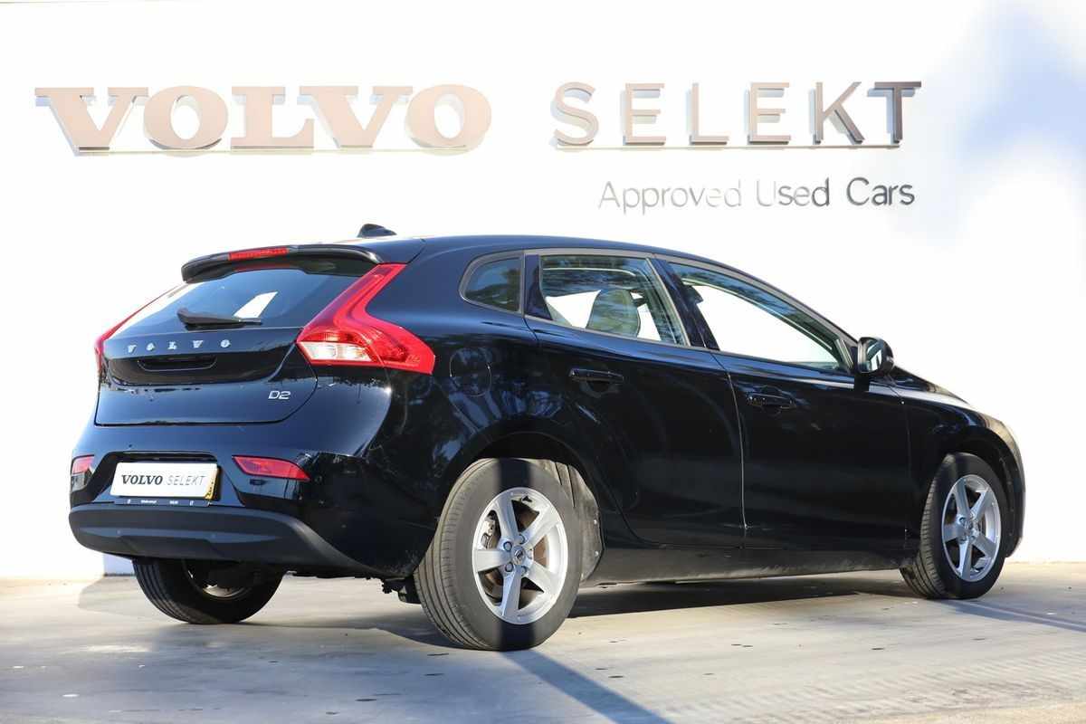 volvo-v40-2017-diesel-1969cc