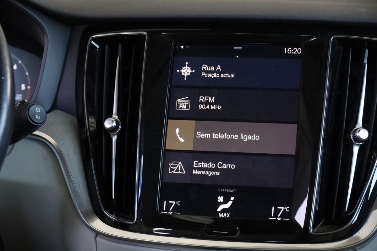 volvo-v60-cross-country-2019-diesel-1969cc
