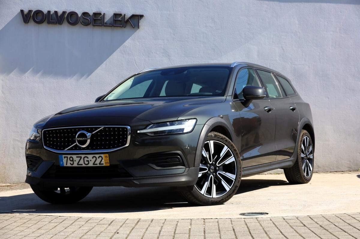 volvo-v60-cross-country-2019-diesel-1969cc