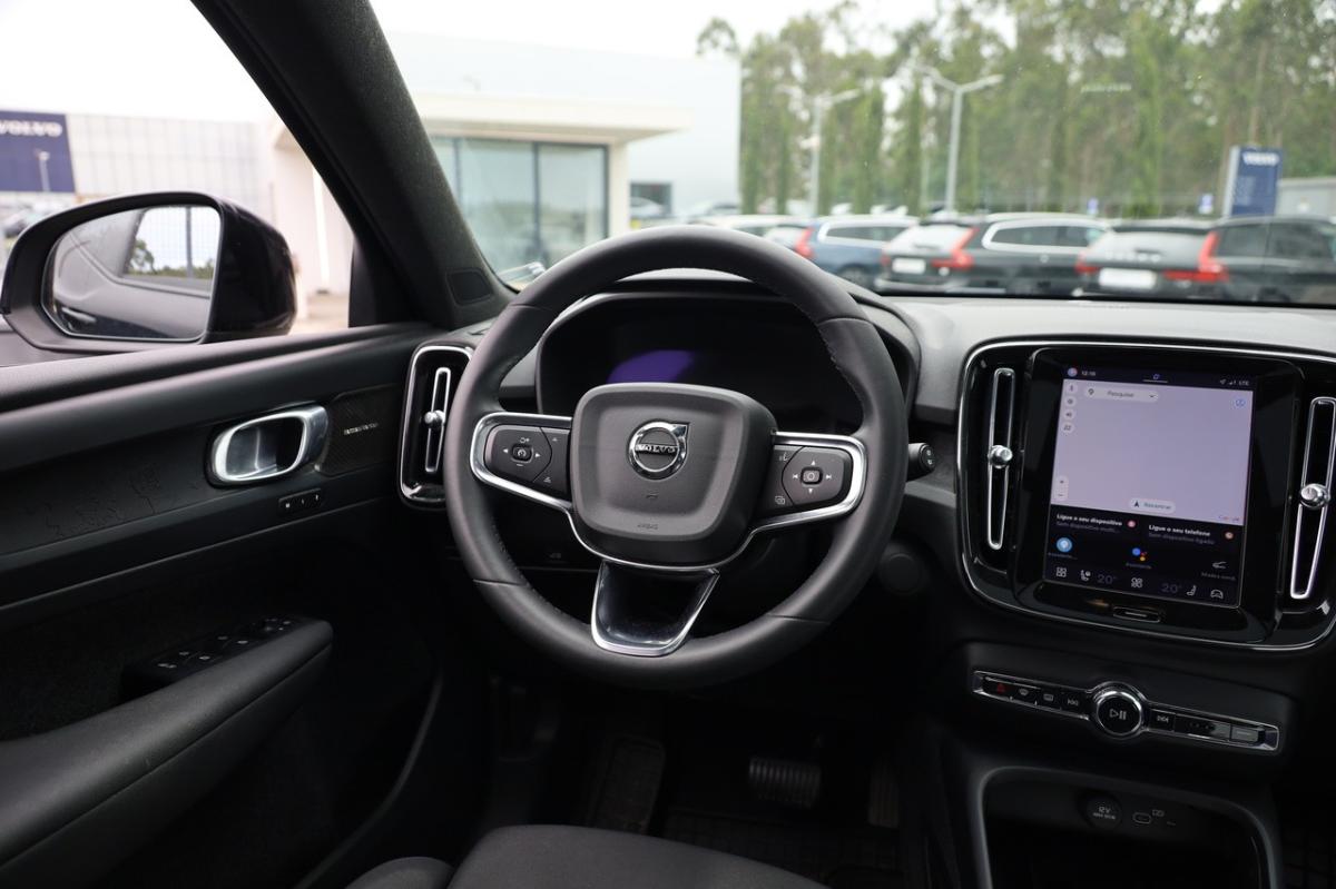 volvo-xc40-2023-eletrico-0cc
