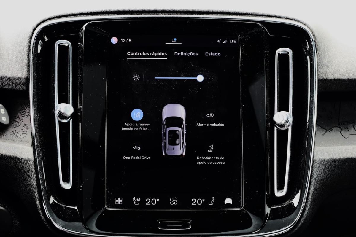 volvo-xc40-2023-eletrico-0cc