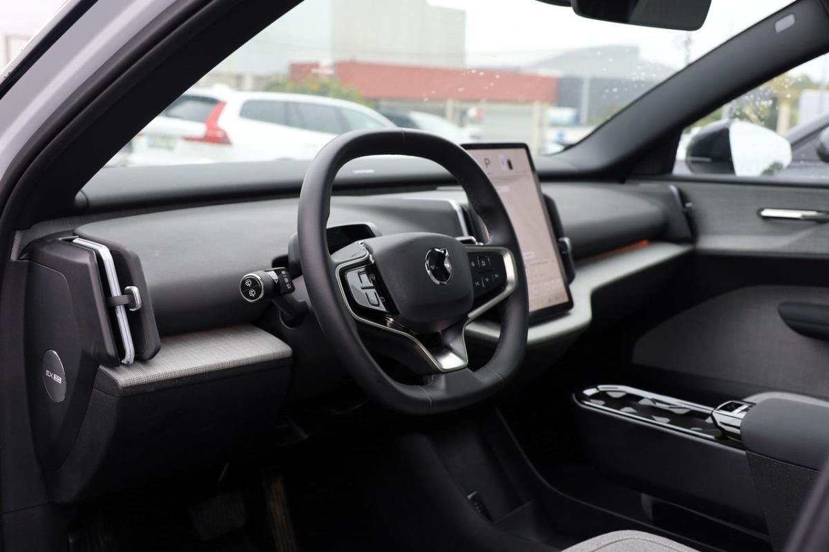 volvo-ex30-2025-eletrico-0cc
