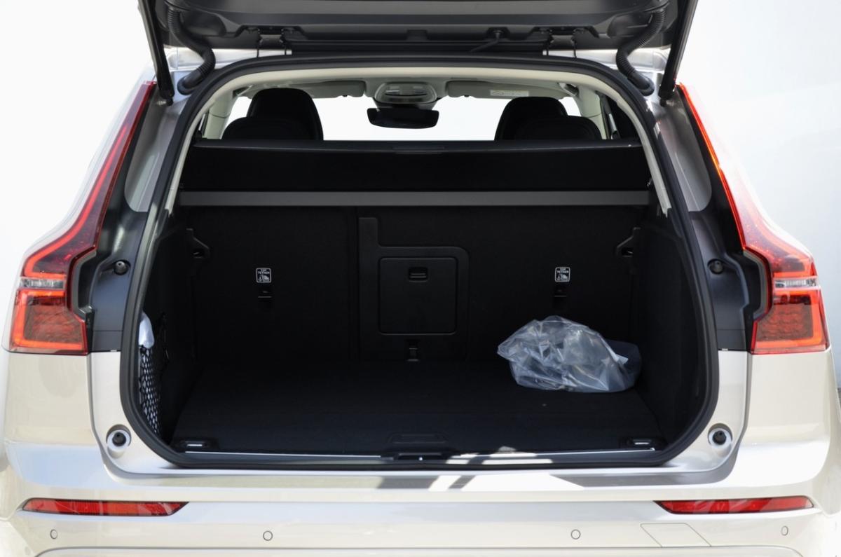 volvo-xc60-2026-hibrido-a-gasolina-1969cc