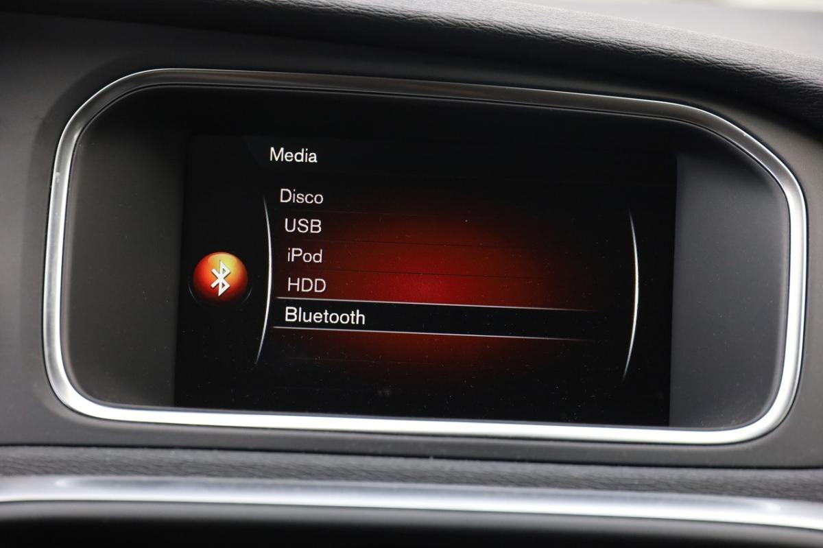 volvo-v40-2015-diesel-1969cc