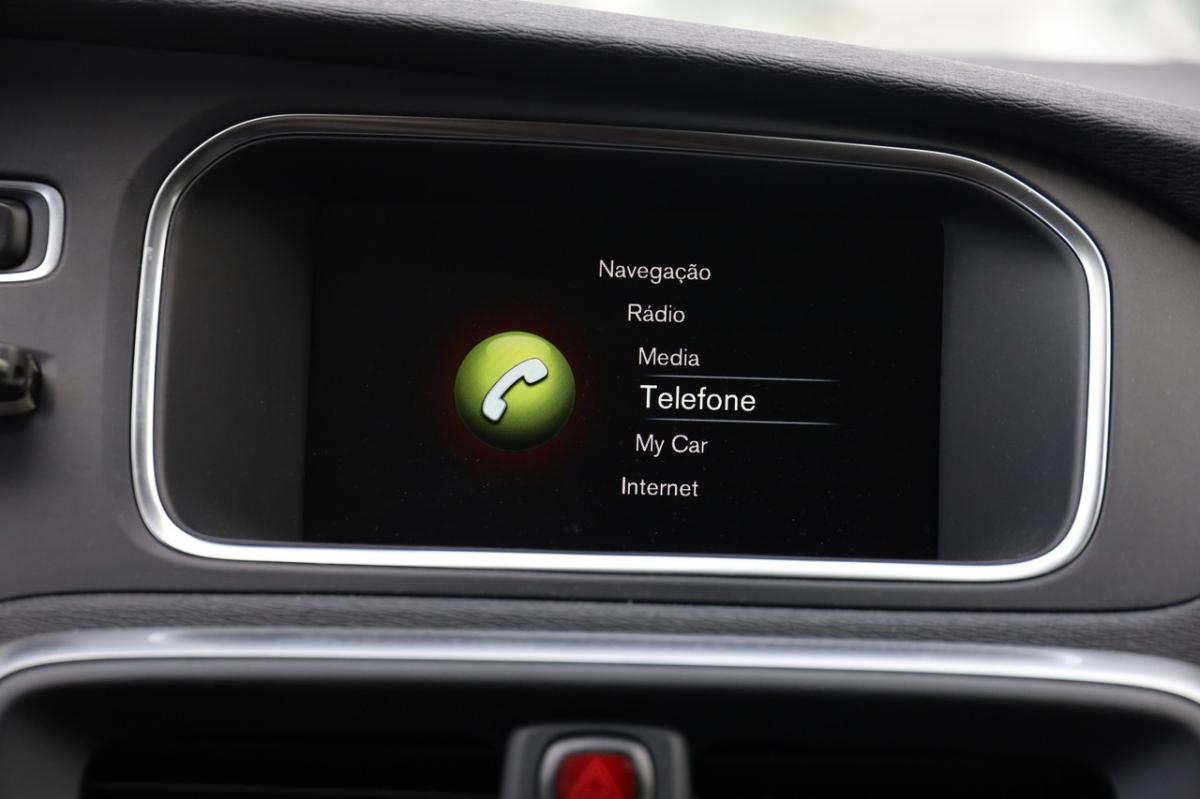 volvo-v40-2015-diesel-1969cc