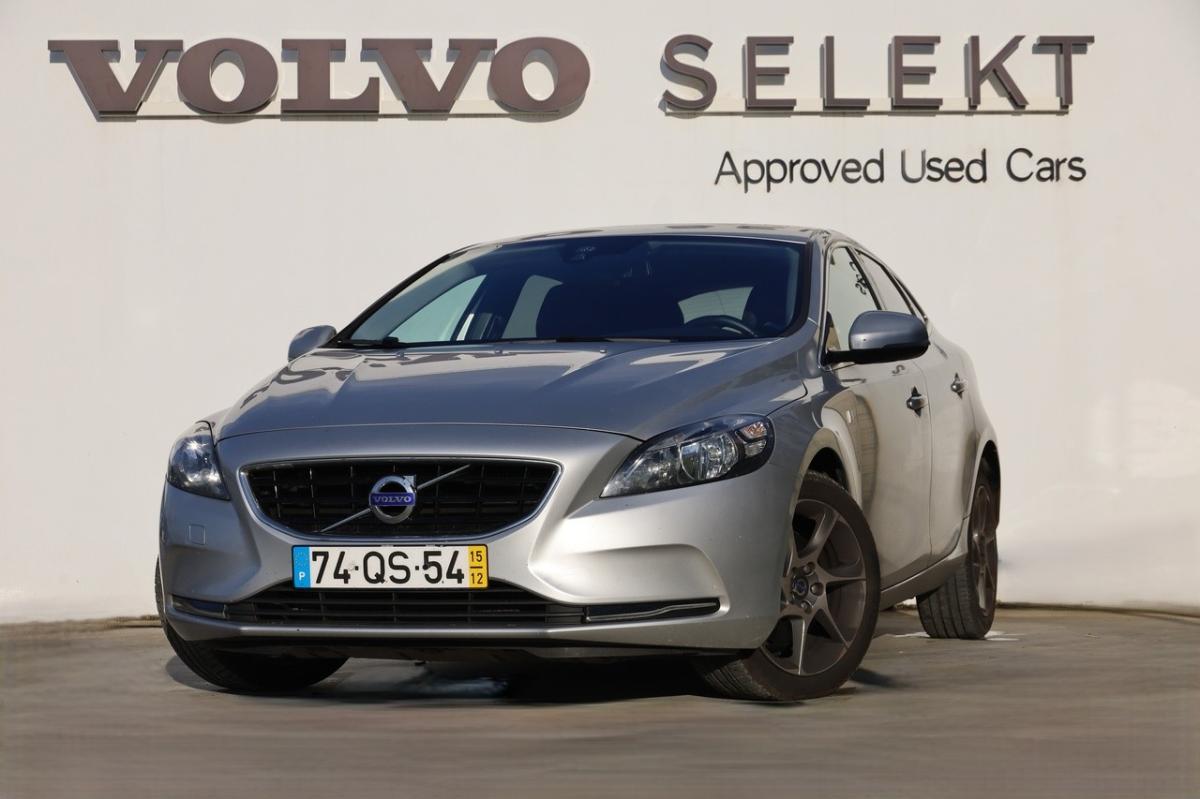 volvo-v40-2015-diesel-1969cc