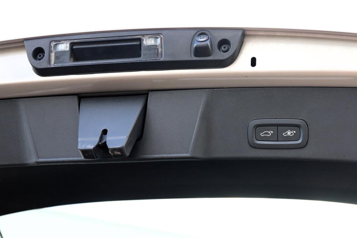 volvo-xc40-2024-gasolina-1477cc