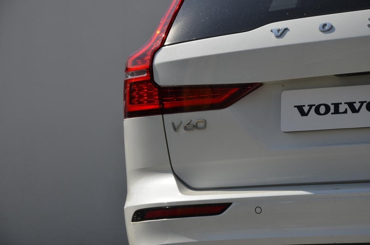 volvo-v60-2024-hibrido-a-gasolina-1969cc
