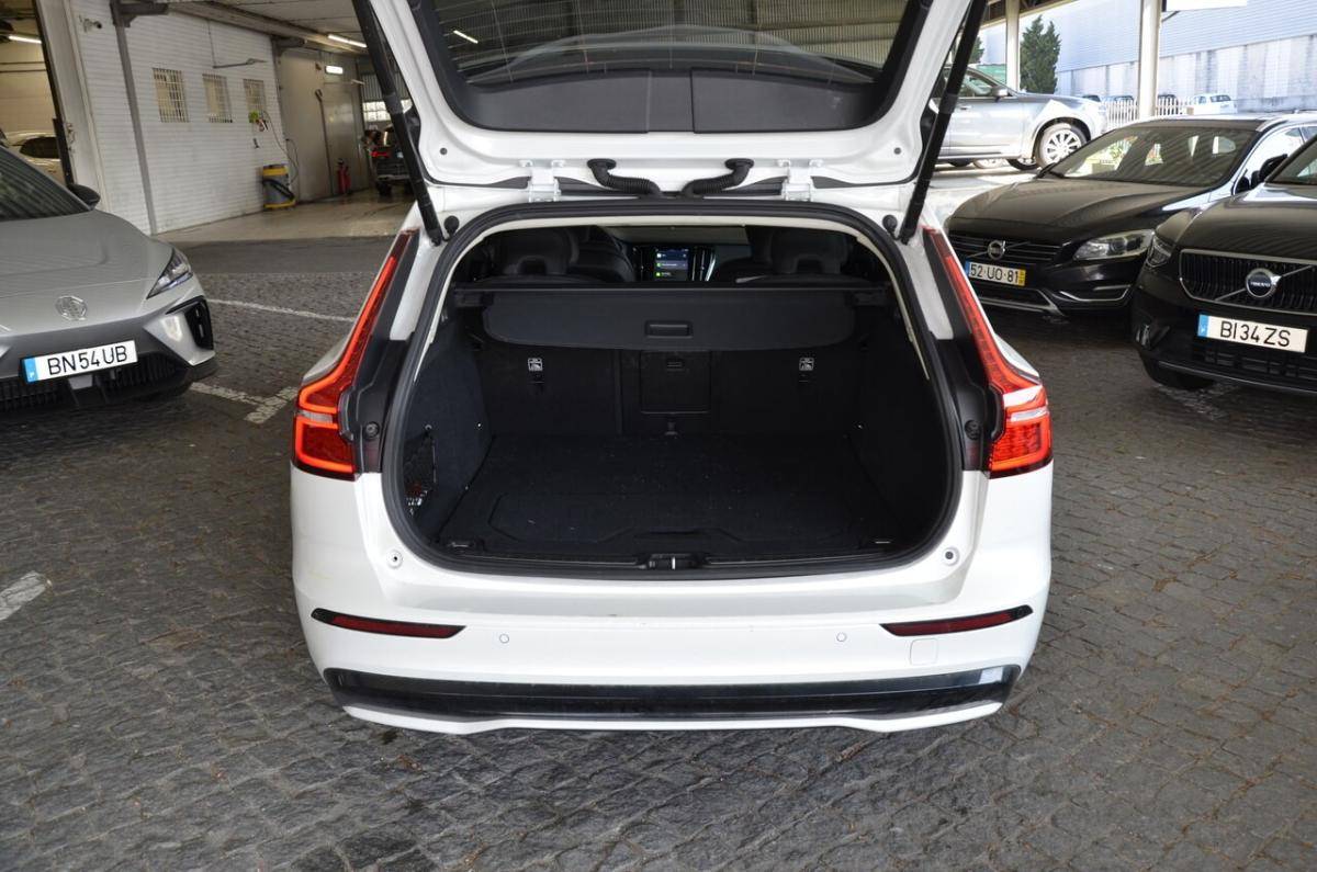 volvo-v60-2024-hibrido-a-gasolina-1969cc