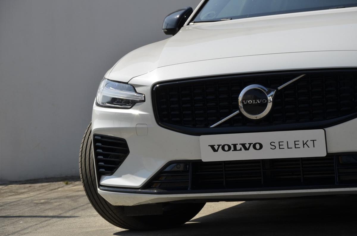 volvo-v60-2024-hibrido-a-gasolina-1969cc