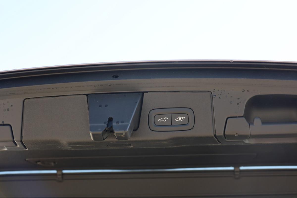 volvo-xc60-2025-hibrido-a-gasolina-1969cc